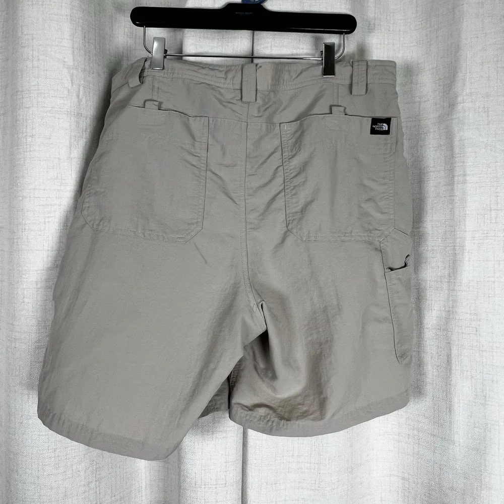 The North Face Men's Shorts 38 Tan  Khaki Hiking Lightweight Outdoors Activewear